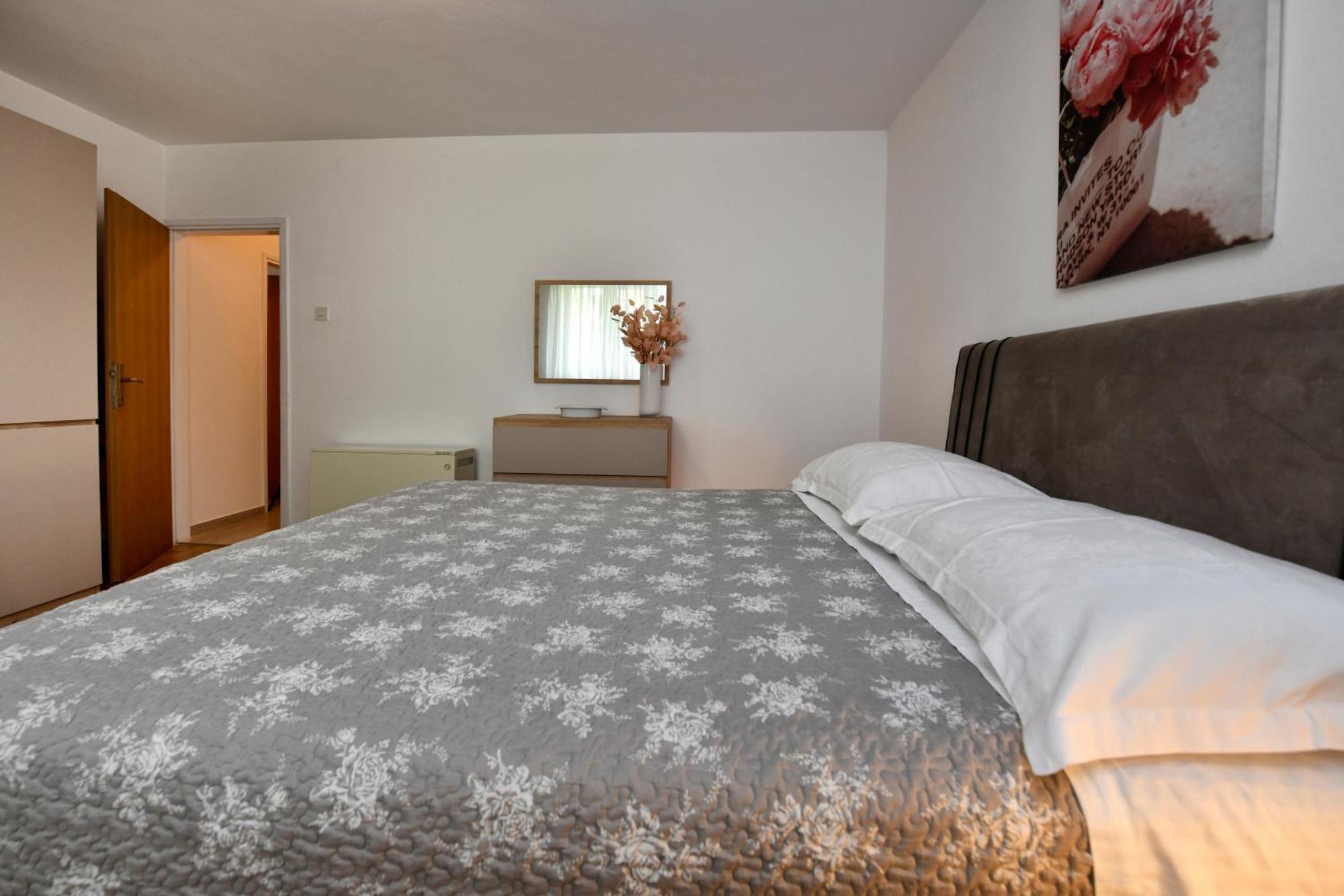 פורץ Apartment Slavica Vrvari חדר תמונה