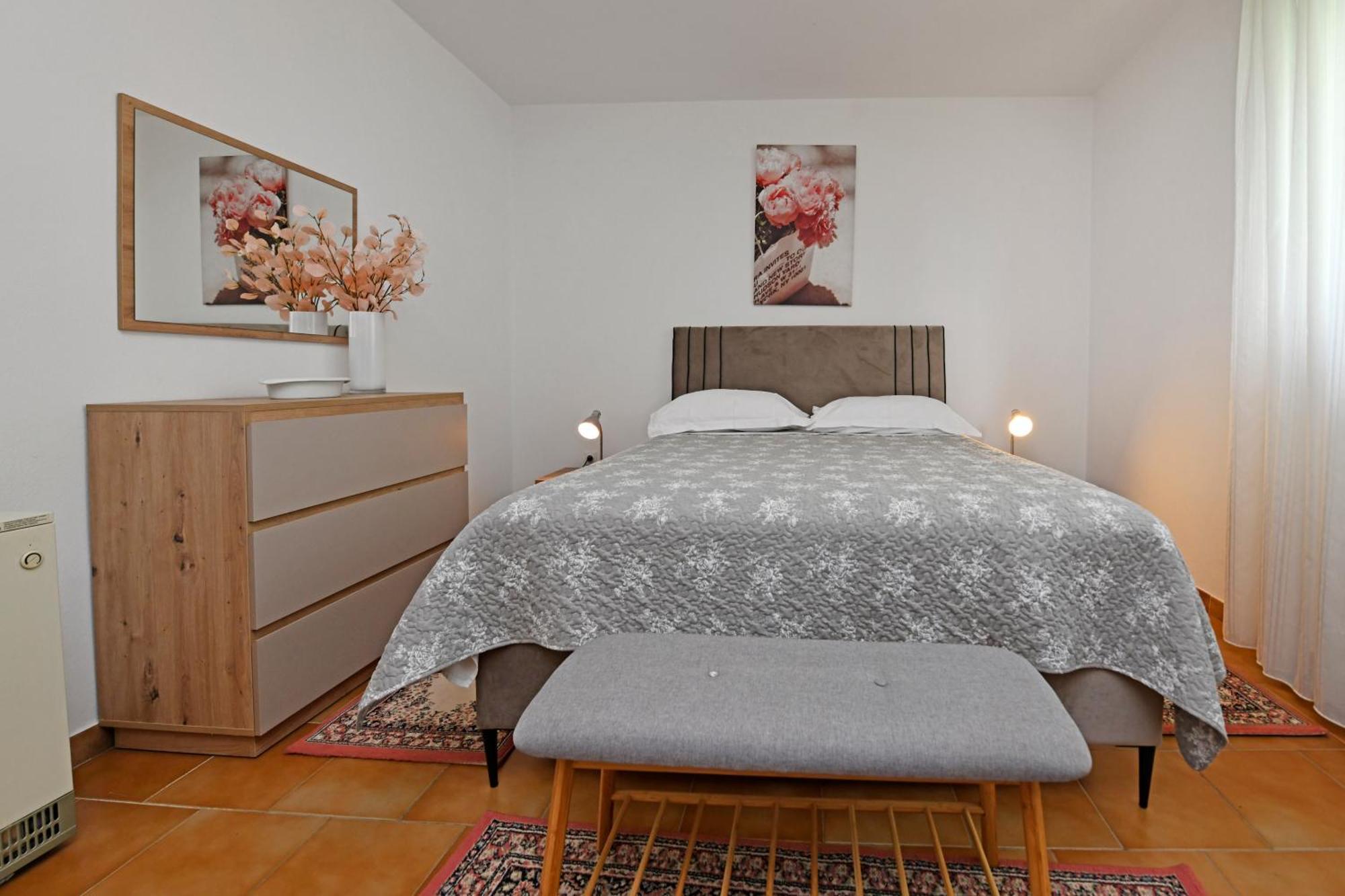 פורץ Apartment Slavica Vrvari חדר תמונה